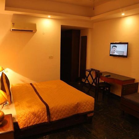 Magsons Resorts Vrindavan Kosi Exterior foto