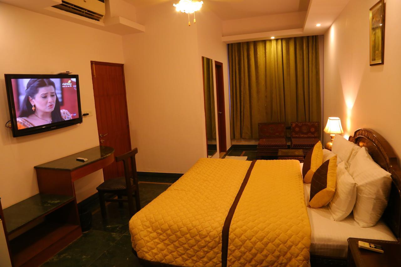Magsons Resorts Vrindavan Kosi Exterior foto