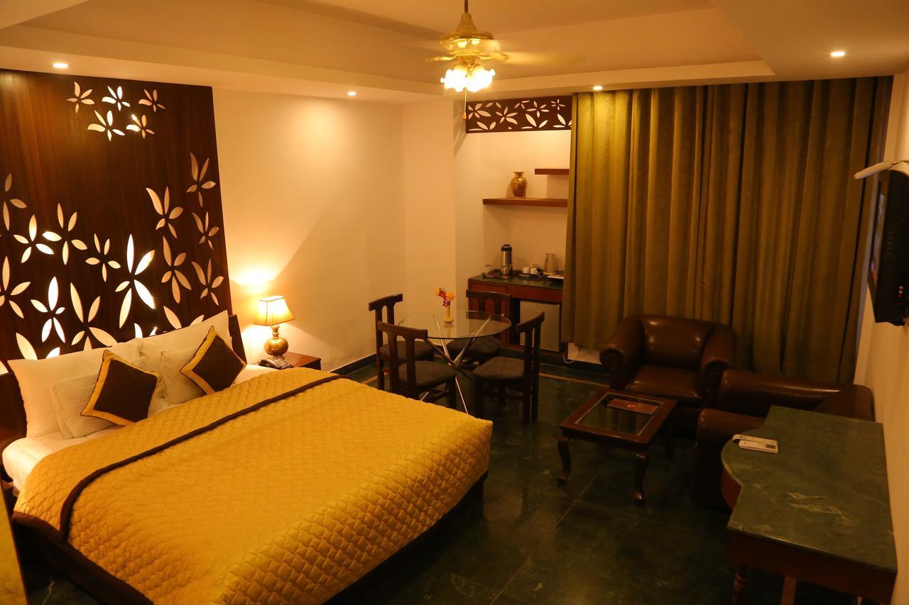 Magsons Resorts Vrindavan Kosi Exterior foto