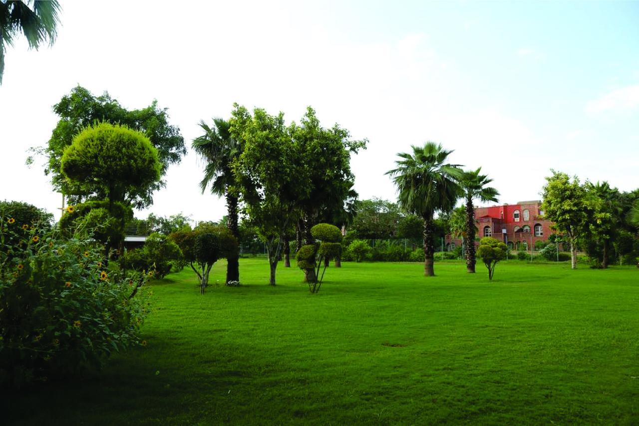 Magsons Resorts Vrindavan Kosi Exterior foto