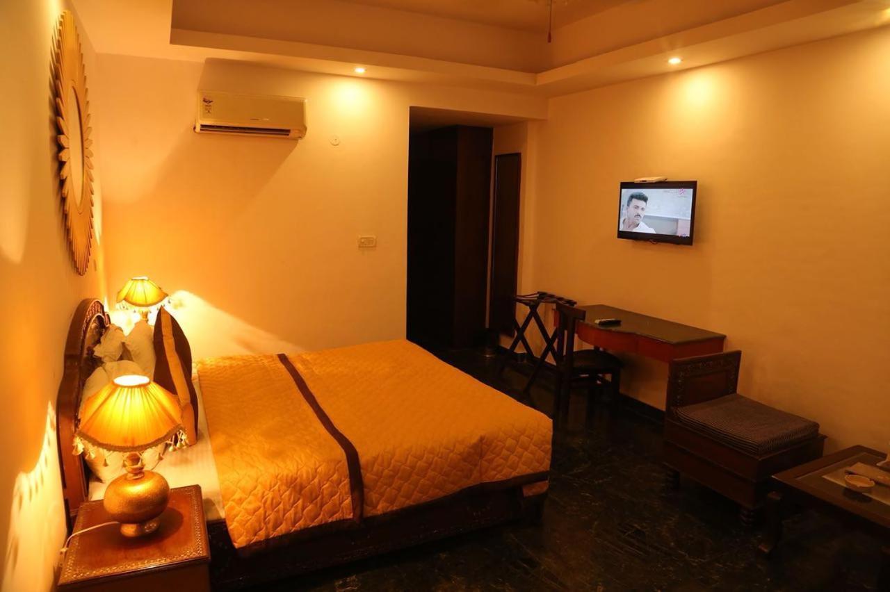 Magsons Resorts Vrindavan Kosi Exterior foto